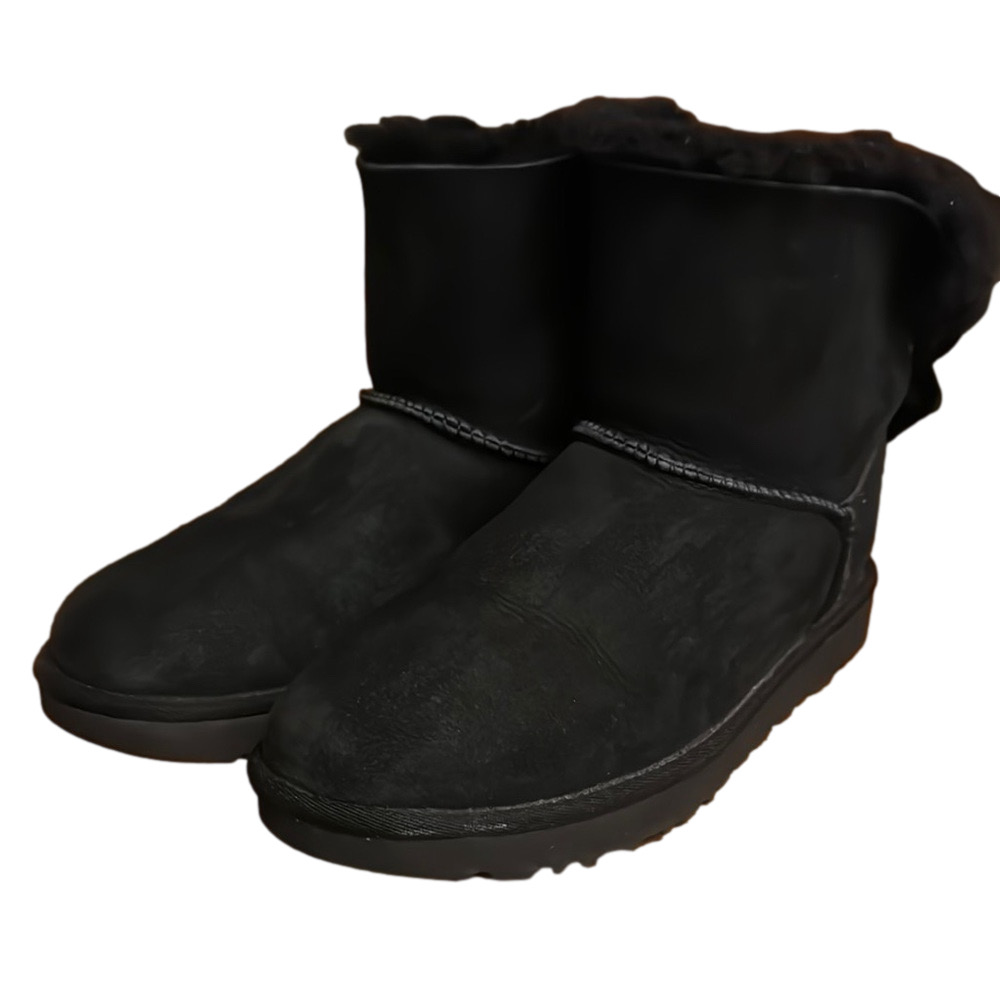 UGG Mini Brigette Bailey Bow Black Boots Velvet Bow Size 8 🐑